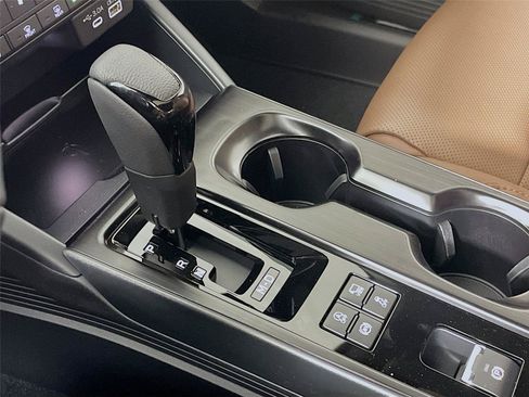 New 2026 Subaru Outback Touring AWD/4WD image 13
