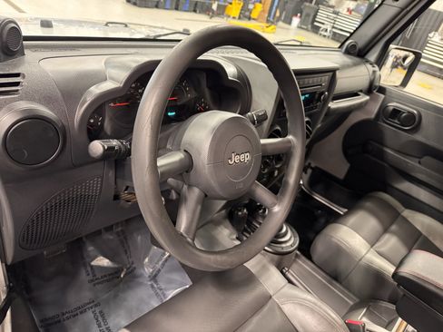 Used 2007 Jeep Wrangler X image 12