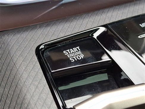 Used 2025 BMW X3 xDrive30i image 25