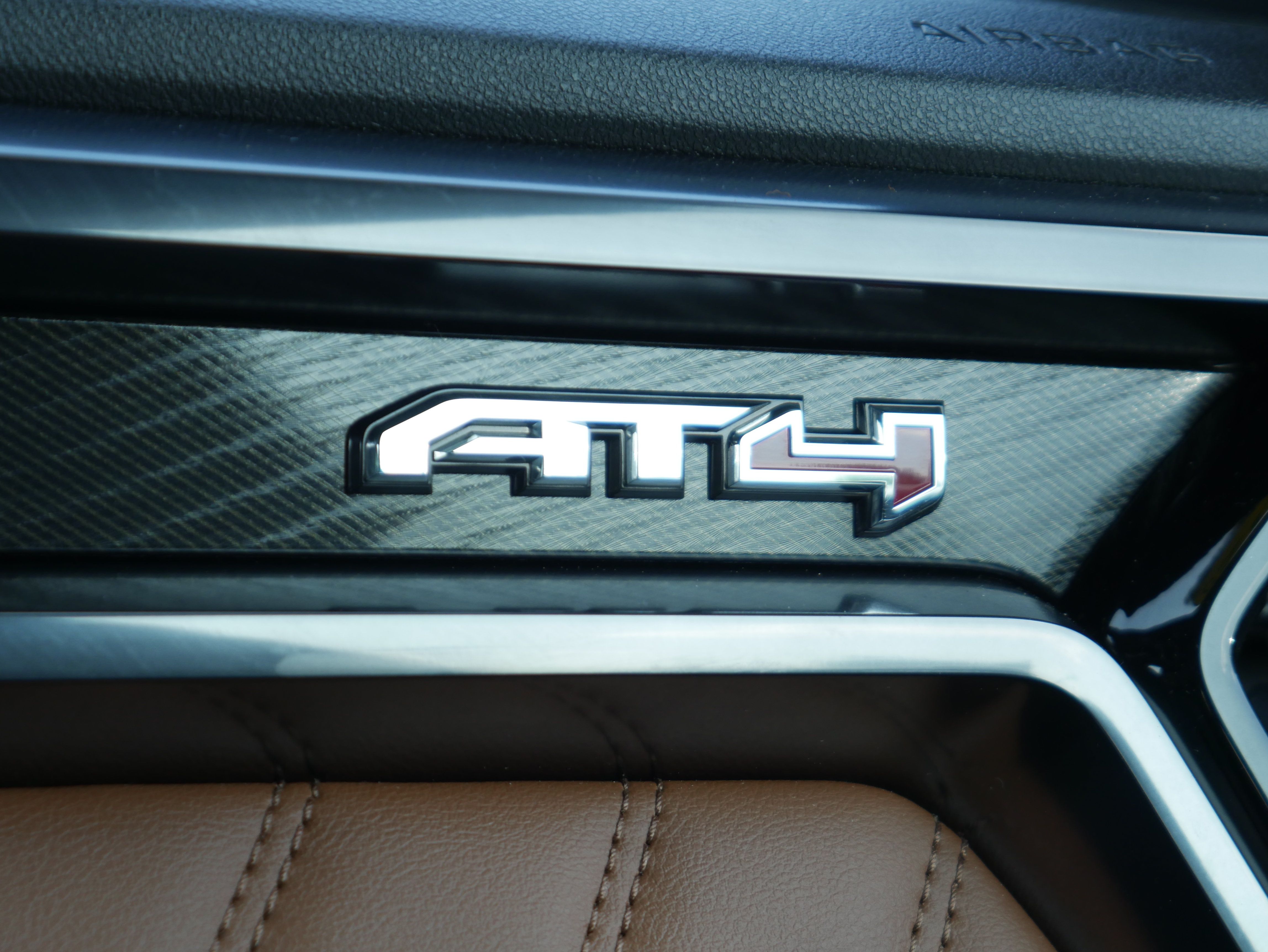 Certified 2025 GMC Canyon AT4 w/ Nightfall Edition AWD/4WD image 38