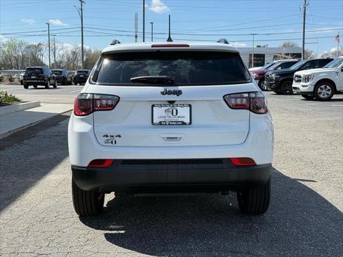 Certified 2026 Jeep Compass Latitude AWD/4WD image 4