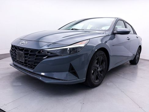 Used 2022 Hyundai Elantra SEL w/ Cargo Package FWD image 11