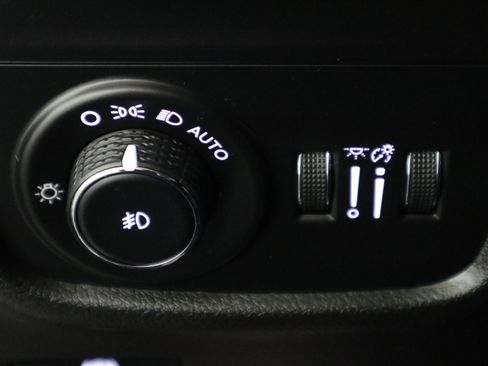 Used 2023 Jeep Grand Cherokee L Limited image 31