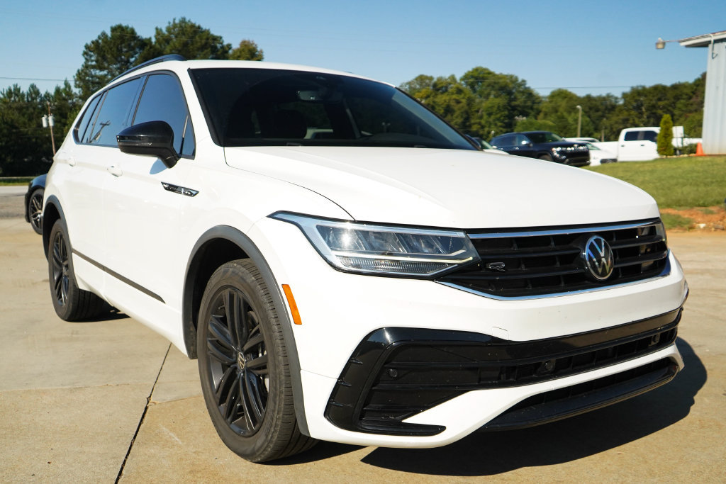Used 2022 Volkswagen Tiguan SE R-Line FWD image 37