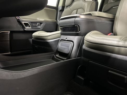 Used 2023 Rivian R1S Adventure image 33