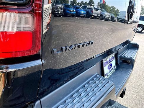 Used 2022 RAM 1500 Limited w/ Night Edition AWD/4WD image 7