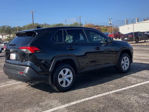 Certified 2022 Toyota RAV4 LE image 8