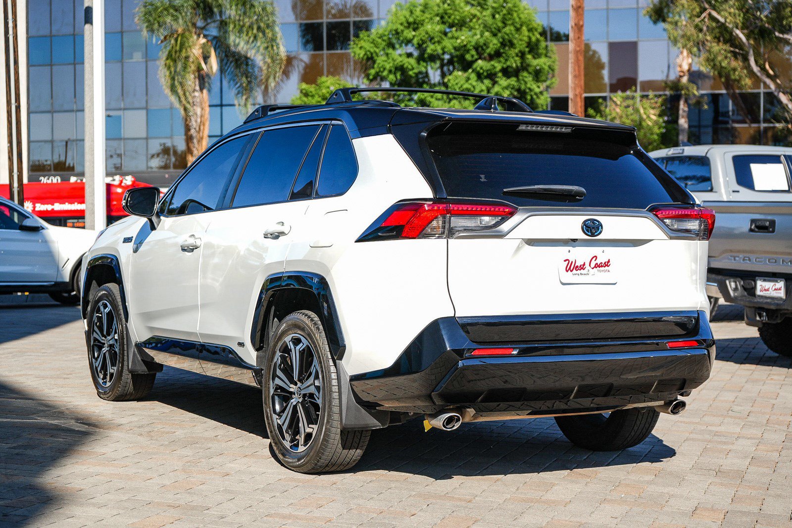 Certified 2023 Toyota RAV4 XSE w/ Weather Package AWD/4WD image 9