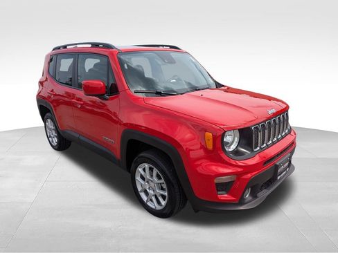 Used 2021 Jeep Renegade Latitude w/ Sun & Sound Group AWD/4WD image 12