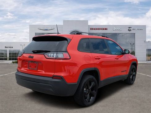 Certified 2021 Jeep Cherokee Latitude Plus FWD image 3