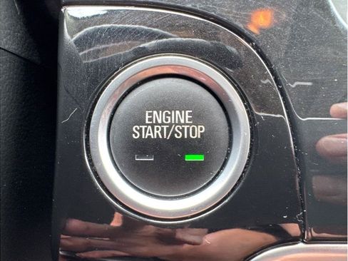 Used 2019 Buick Encore Essence AWD/4WD image 19