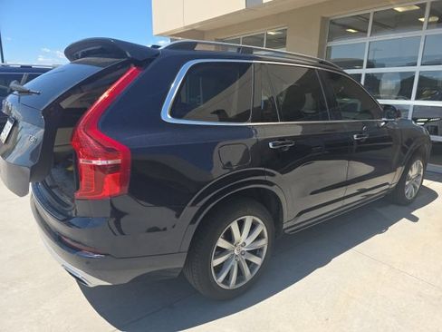 Used 2016 Volvo XC90 T6 Momentum w/ Momentum Plus Package AWD/4WD image 3