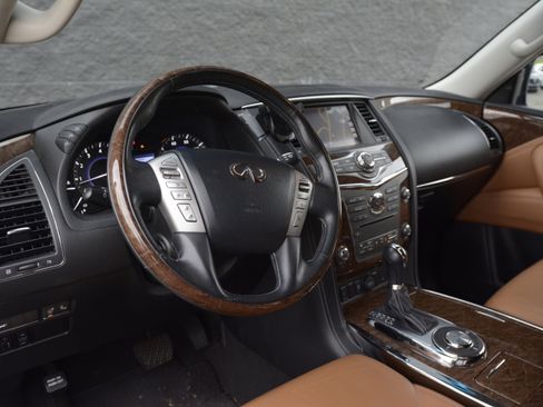 Used 2017 INFINITI QX80 Signature Edition RWD image 16