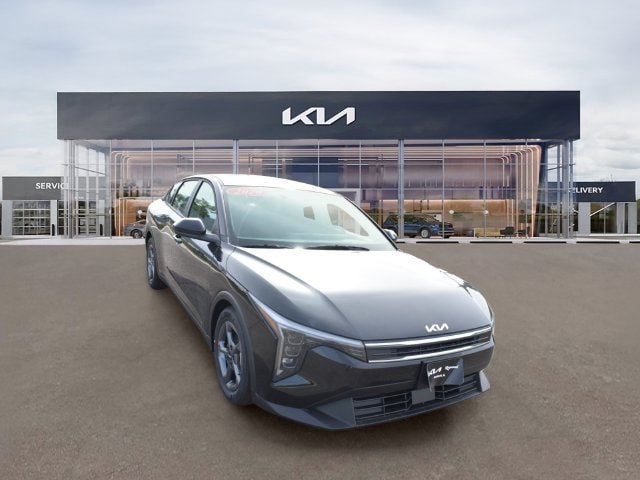 New 2026 Kia K4 FWD image 10
