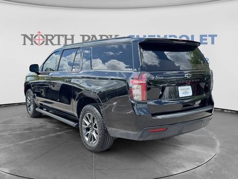Certified 2023 Chevrolet Suburban Z71 w/ Luxury Package AWD/4WD image 7