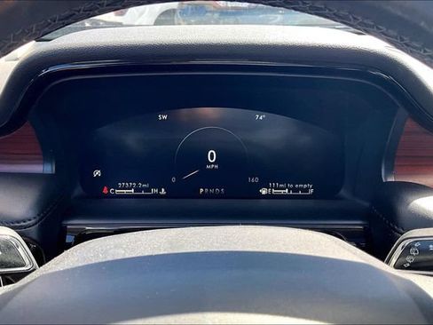 Used 2022 Lincoln Nautilus Reserve w/ Equipment Group 201A AWD/4WD image 13