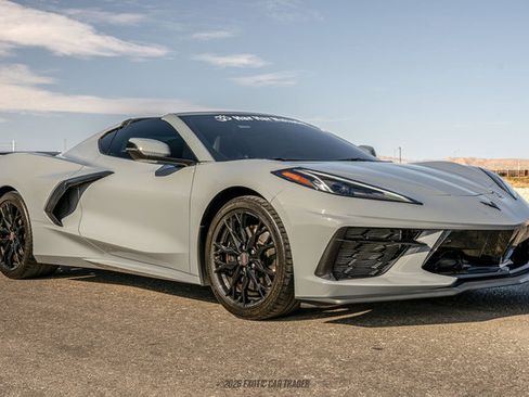 Used 2025 Chevrolet Corvette Stingray Premium Cpe w/ Z51 Performance Package RWD image 12