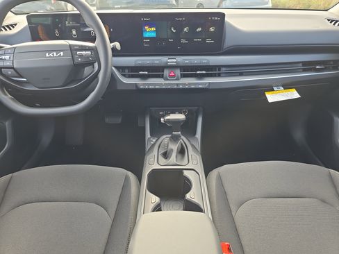 New 2026 Kia K4 FWD image 14