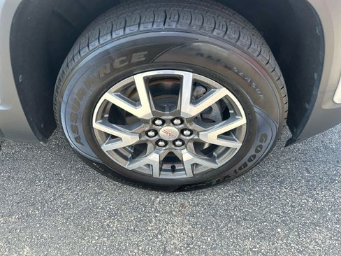 Used 2020 GMC Acadia SLE FWD image 9