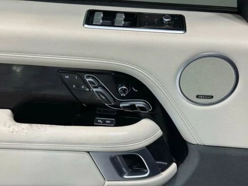 Used 2020 Land Rover Range Rover HSE image 7