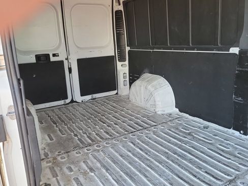 Used 2025 RAM ProMaster 2500 w/ Convenience Group FWD image 21