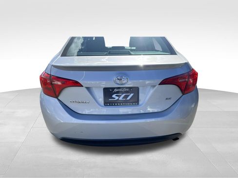Used 2017 Toyota Corolla SE w/ Carpet Mat Package (TMS) FWD image 4