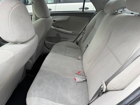 Used 2013 Toyota Corolla LE image 14