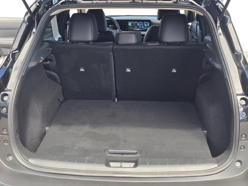 Used 2026 Nissan Kicks SR FWD image 18