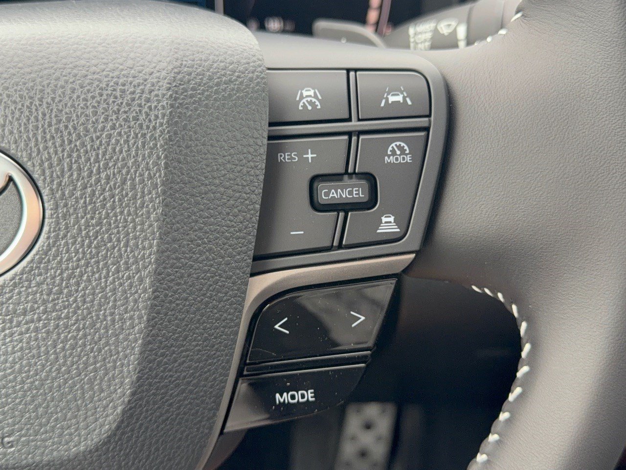 Used 2026 Toyota Camry SE FWD image 19