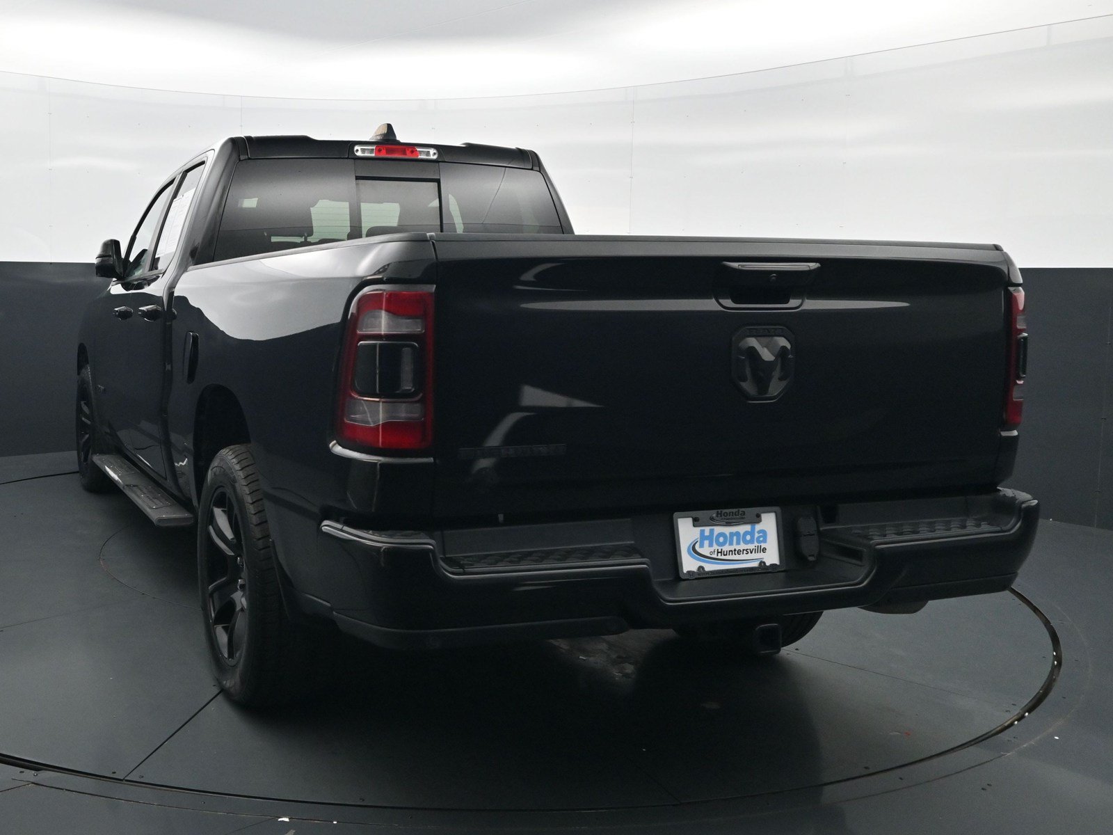 Used 2023 RAM 1500 Big Horn RWD image 6