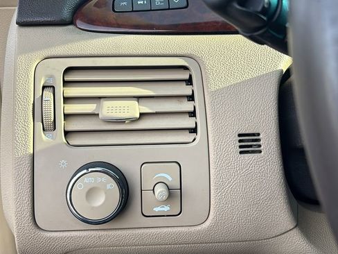 Used 2008 Buick Lucerne CXL w/ Driver Confidence Package image 15