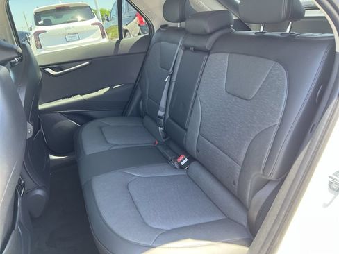 New 2026 Kia Niro Wave w/ Wave Preserve Package FWD image 23