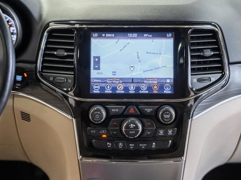 Used 2019 Jeep Grand Cherokee Limited AWD/4WD image 22