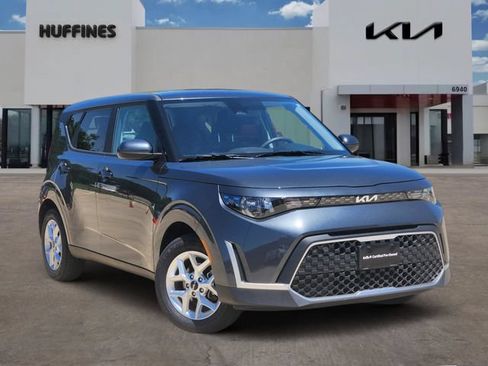 Certified 2025 Kia Soul LX w/ LX Technology Package FWD image 1