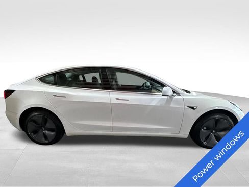 Used 2019 Tesla Model 3 Standard Range Plus RWD image 4