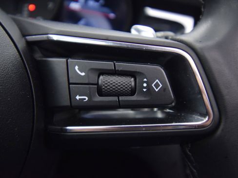 Used 2022 Porsche Macan Base AWD image 35