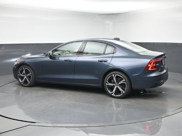 Used 2024 Volvo S60 B5 Core w/ Climate Package FWD image 6