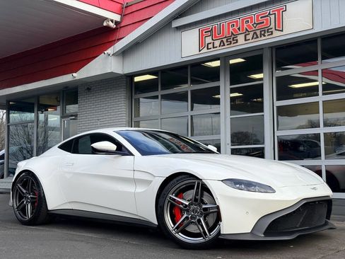 Used 2020 Aston Martin V8 Vantage Base 2dr Coupe image 1