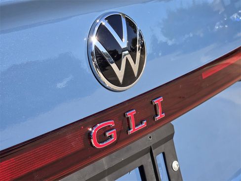 Used 2025 Volkswagen Jetta GLI Autobahn image 16