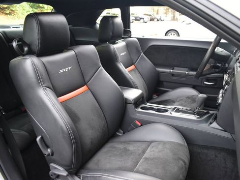 Used 2008 Dodge Challenger SRT8 image 22