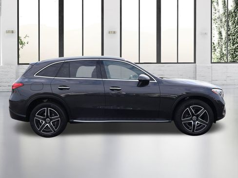 Used 2026 Mercedes-Benz GLC 300 image 6