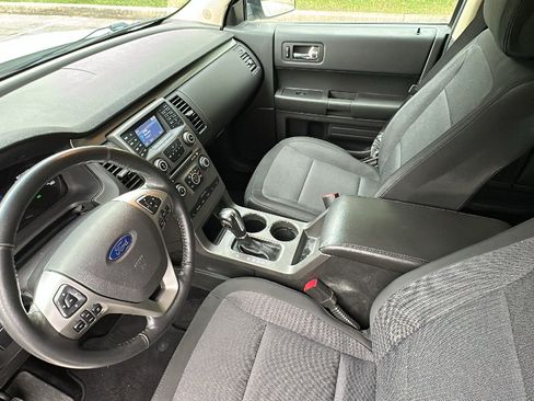 Used 2019 Ford Flex SE FWD image 22