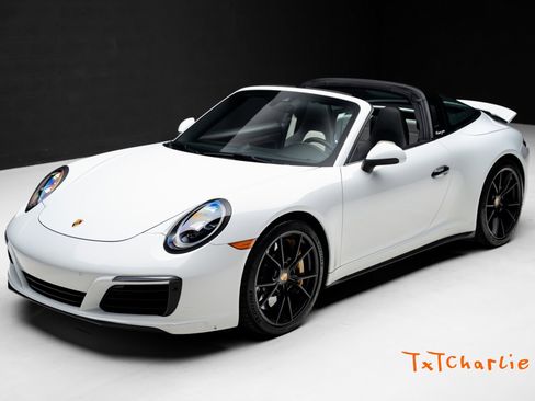 Used 2019 Porsche 911 Targa 4S image 1