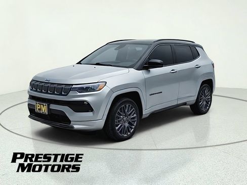 Used 2022 Jeep Compass High Altitude AWD/4WD image 3