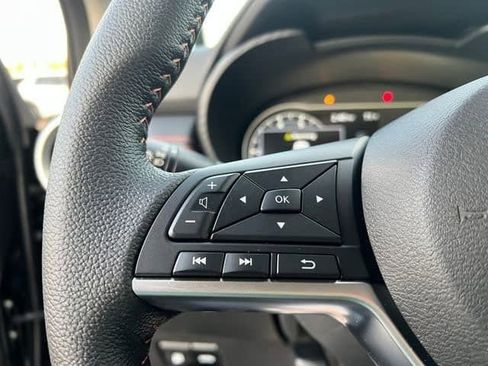 New 2025 Nissan Versa SR w/ Trunk Package image 34