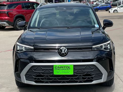 Used 2025 Volkswagen Taos SE FWD image 6
