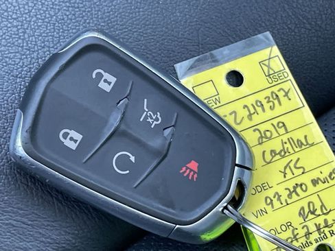 Used 2019 Cadillac XT5 Premium Luxury w/ LPO, Black Ice Package image 33