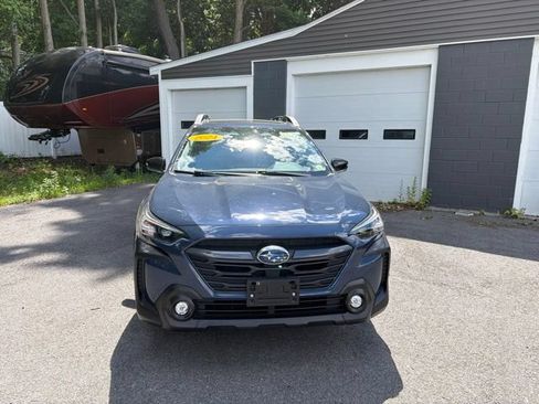 Used 2024 Subaru Outback Premium AWD/4WD image 1