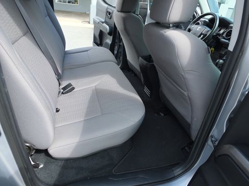 Used 2019 Toyota Tacoma SR5 RWD image 13