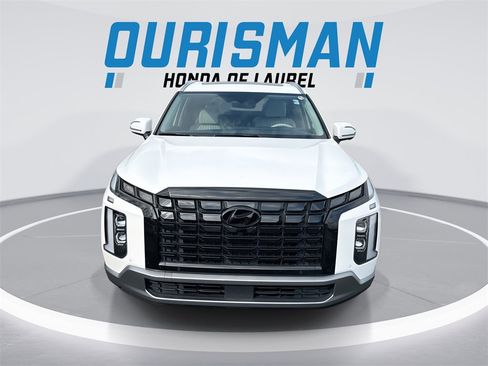 Used 2023 Hyundai Palisade Limited image 3